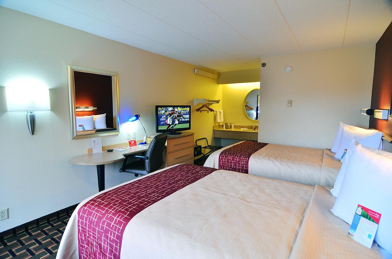 Motel Red Roof Cincinnati Northeast - 2*