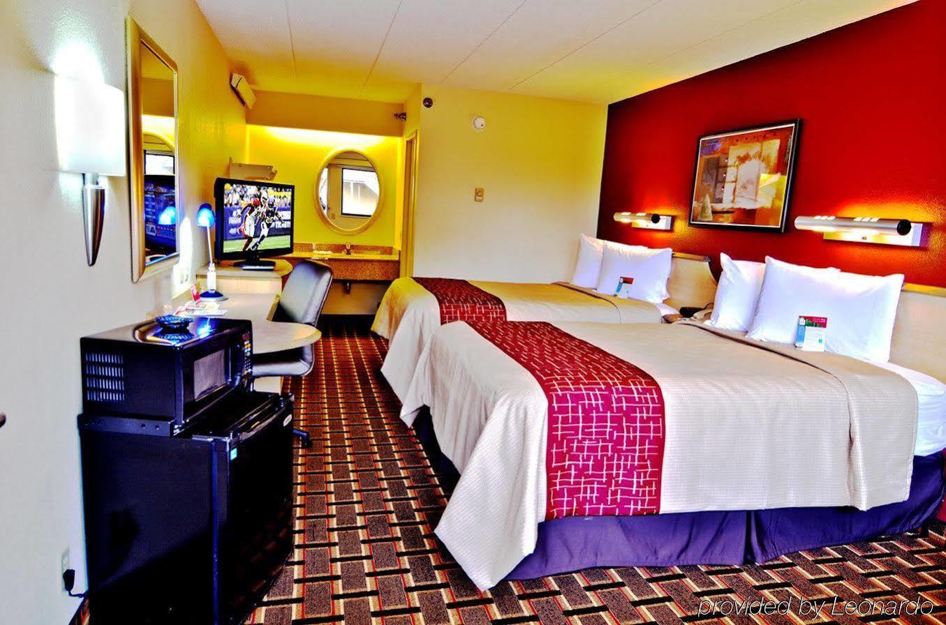 Red Roof Cincinnati Northeast - Motel Blue Ash